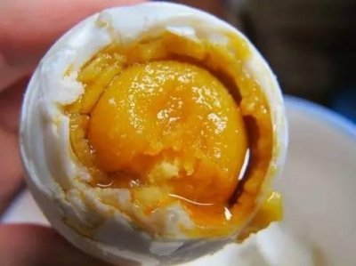 ​如何腌鸭蛋出油又不咸？教您腌制咸鸭蛋的3种方法！