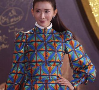 ​林志玲百花奖礼服 林志玲礼服包裹严实