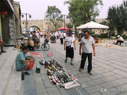 古人使用的镜子啥样子?实拍小城大集上的“古铜镜”,真假难辨