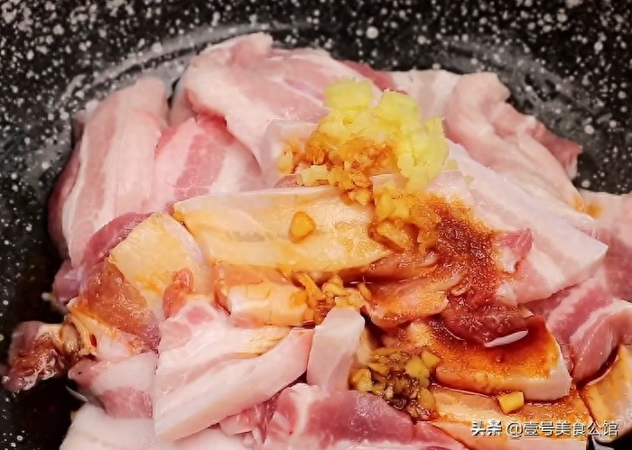 粉蒸肉的简单做法,入口软滑,鲜香营养,不错的居家美食