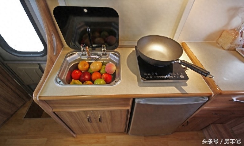 自行式C型房车,长城览众风骏C7,含报价和参数