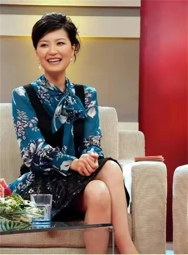 知名女主持陈蓉：被黑后回老东家做幕后，嫁海归老公儿女双全