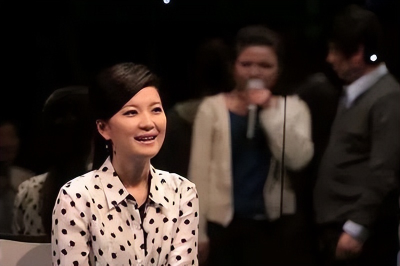 知名女主持陈蓉：被黑后回老东家做幕后，嫁海归老公儿女双全