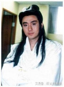 ​你还记得小时候看过的新加坡剧吗？其中最让人难忘的男主角是谁呢？