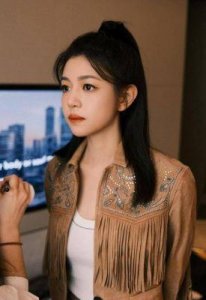 ​陈妍希个人经历揭秘：网络传闻的黑料究竟是否属实？