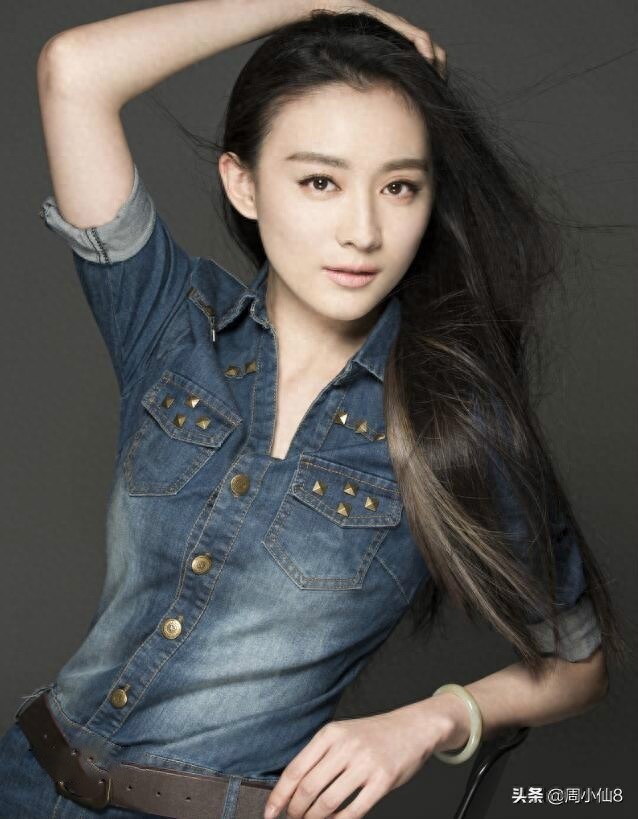 张润,娱乐圈影视女演员,参演《暗黑者》、《黄大妮》等多部作品