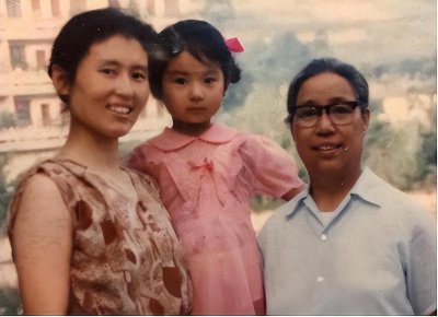 ​那个拔掉母亲呼吸机，扬言中国脸是耻辱的重庆姑娘，现在怎么样了