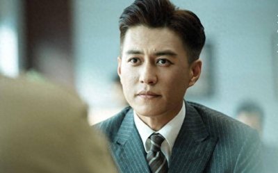 ​演员靳东：受不了江珊女儿满脸嫌弃，余生决定不会辜负离异的李佳