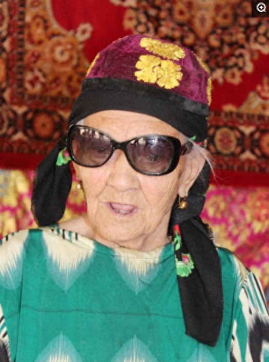 中国最长寿老人，生于光绪年间六世同堂，像个老小孩还爱唱情歌