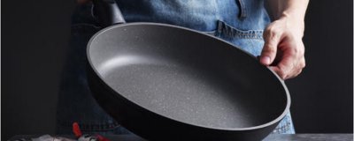 ​不粘锅干烧之后有毒吗