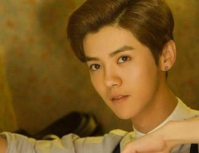 ​本来以为鹿晗眼睛最好看，直到看了他的眼睛，网友：鹿晗输了！