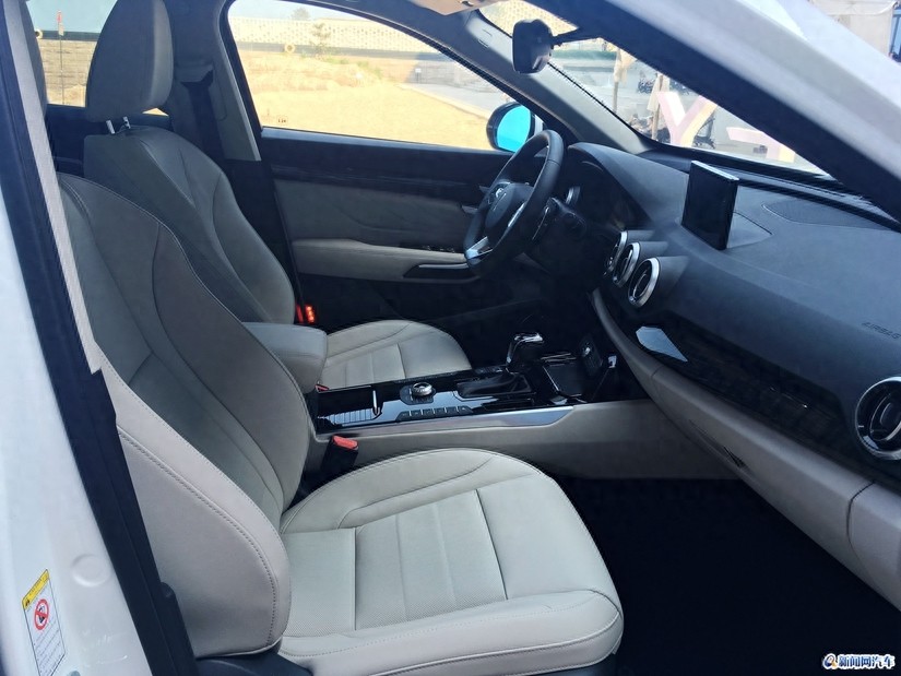 WEY所演绎的“中式豪华” 长城WEY VV7s实拍