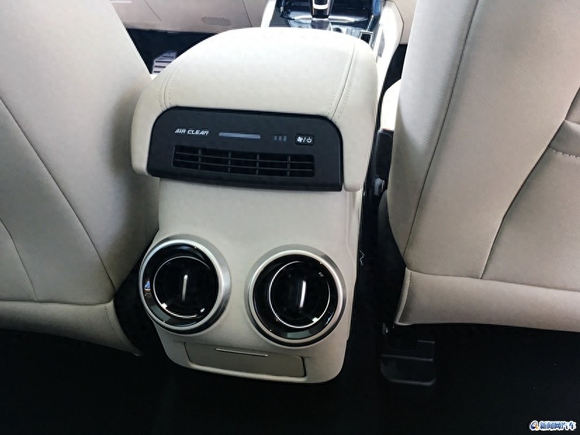 WEY所演绎的“中式豪华” 长城WEY VV7s实拍