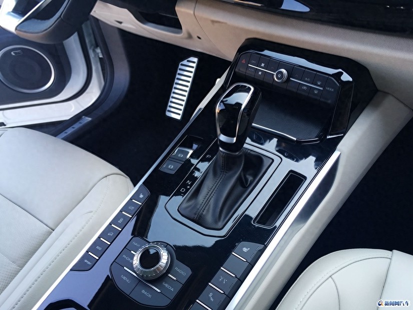 WEY所演绎的“中式豪华” 长城WEY VV7s实拍