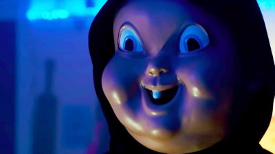 ​杀手、少女互换身体，《忌日快乐3》没等到，来了部《砍人快乐》