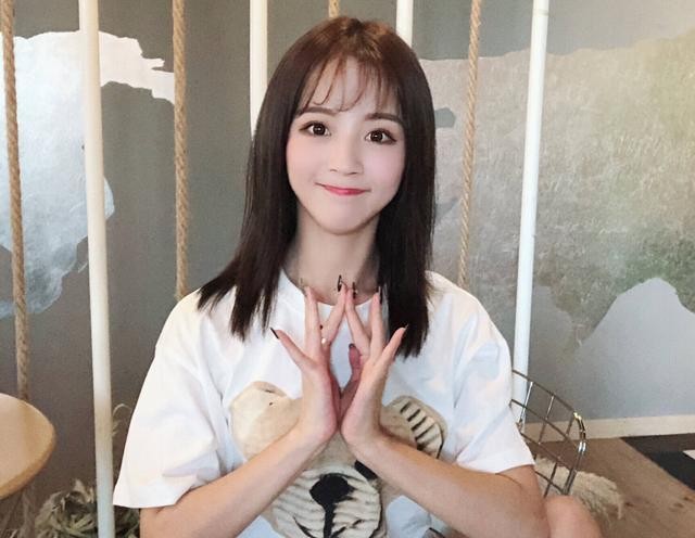 “莉哥”杨凯莉,走红后出场费一次几十万,以前的职业这么苦逼