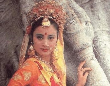 ​她演的玉兔精红极一时, 爆红时去日本发展并嫁给老外