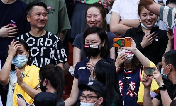 胡明轩妈妈网红(胡明轩妈妈个人简历) 胡明轩 第3张