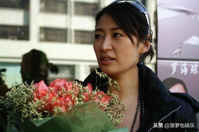 管虎：24岁当上导演，宠了马伊琍3年，却娶了她的闺蜜