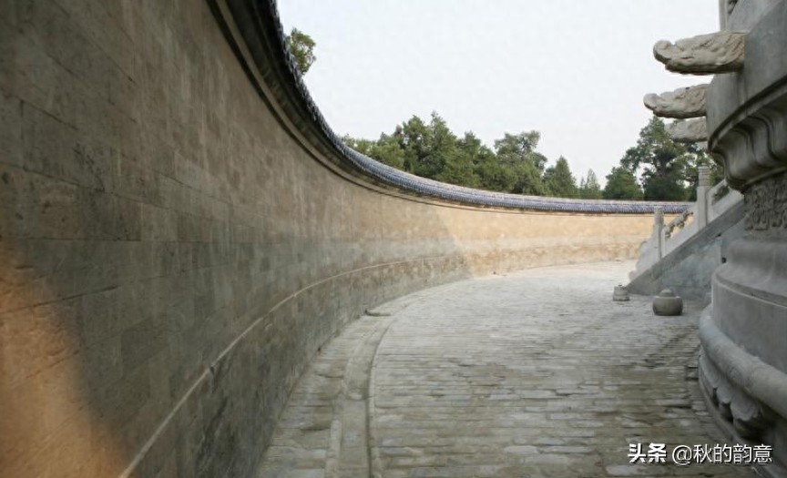 北京天坛公园,始建明永乐十八年1420年。全国文明风景旅游示范点