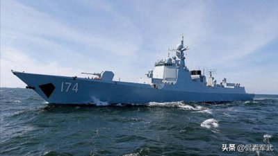 ​052D“武”德充沛！硬扛各路驱逐舰不落下风