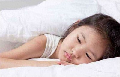 ​中国50多万儿童性早熟，“毁掉”孩子的不是炸鸡豆浆，父母要反思