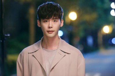 ​李钟硕个人资料简介 服兵役了吗