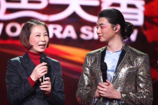 仲小萍的个人资料 就是霍尊的母亲