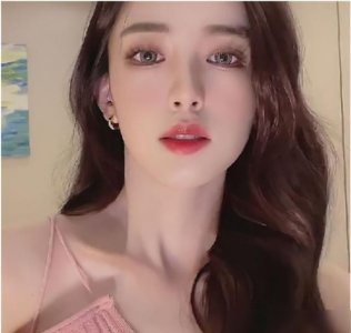 ​网红第一美颜值崩塌？迅猛龙写真曝光，遭嘲是判若两人