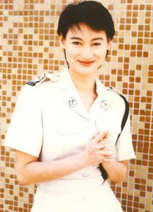 ​传奇影后惠英红：经典作品巡礼，演绎时代女性的坚韧与辉煌