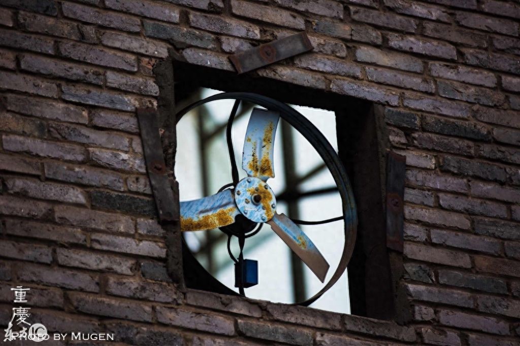 来重庆，洪崖洞，川美涂鸦街是非去不可的