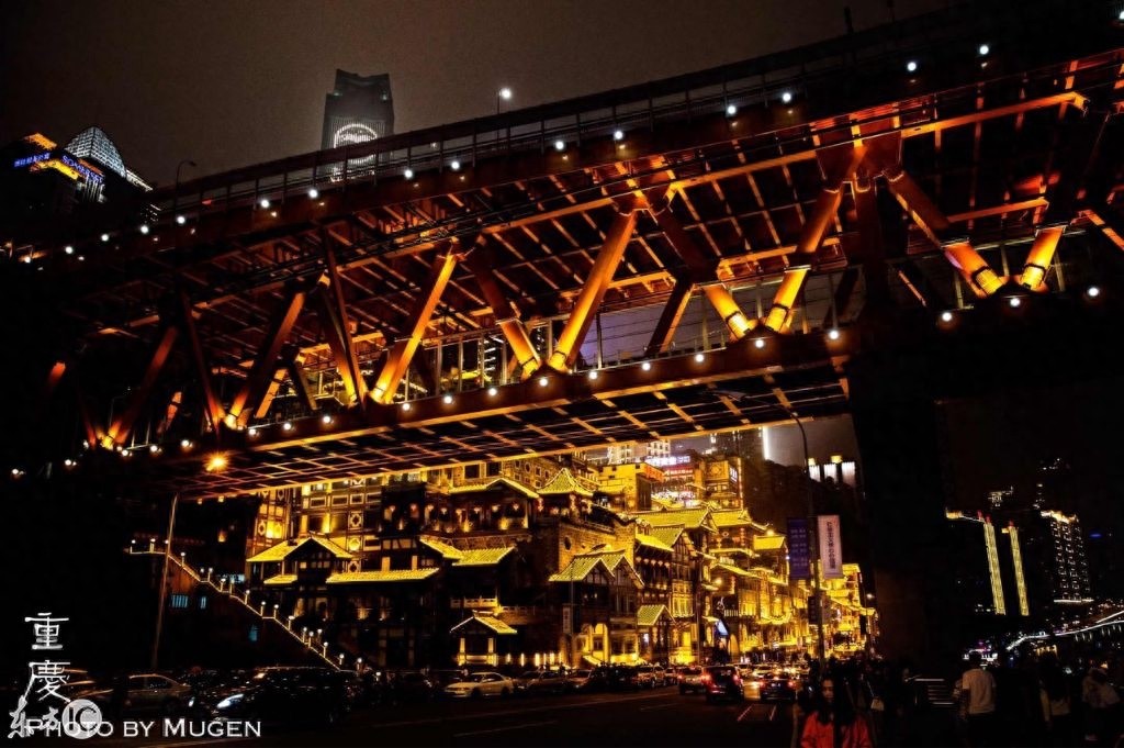 来重庆，洪崖洞，川美涂鸦街是非去不可的