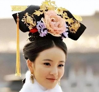 ​刘雨欣：老公出轨张檬，带女儿远赴国外，离婚多年后成为公司高管