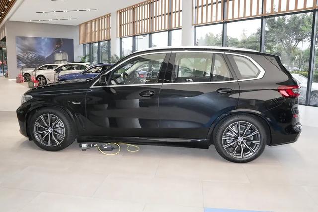 宝马x5百公里加速2.0t(性能强还省油5.6秒破百)(3)