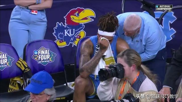 乔丹ncaa决赛（疯狂三月NCAA史上最大逆转）(16)