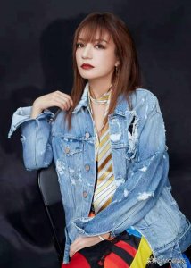 ​初代荧幕CP，朋薇，他与她的故事