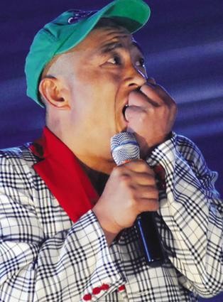 中国第一狗仔卓伟今被封杀!白百何文章刘小光笑了