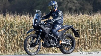 ​全新KTM390ADV公布，车身黑化配置全面升级！