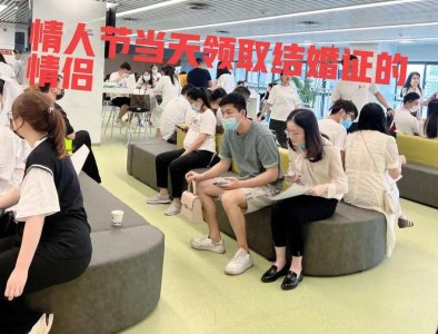 ​广西：情人节当天男女逛街发生血案，女子当场死亡，现场惨不忍睹