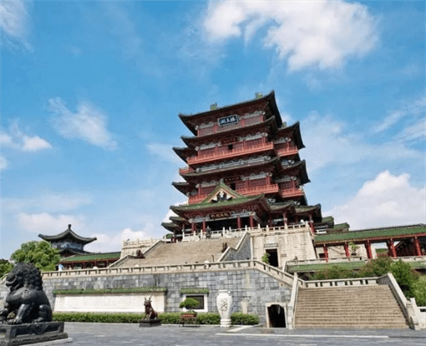 四大名楼谁排第一(四大名楼之首为什么是滕王阁)