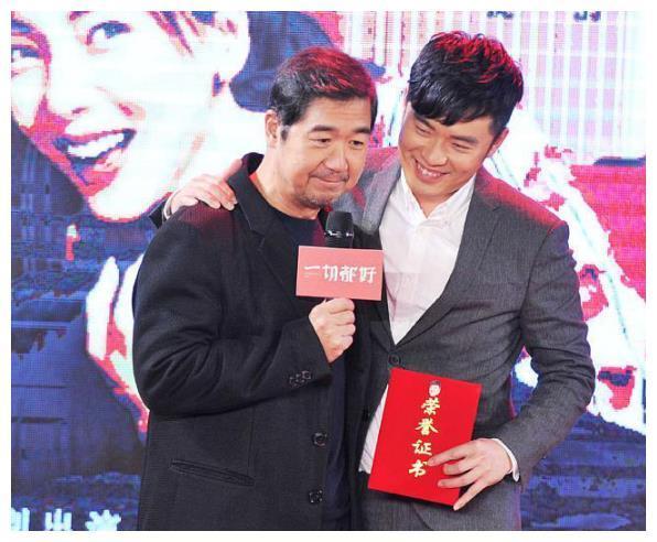 他拒绝了老东家,自毁形象演《我不是药神》,徐峥却说不会再合作