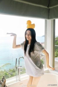 ​迪丽热巴出道前婚纱写真曝光！复古浓妆造型吓坏网友