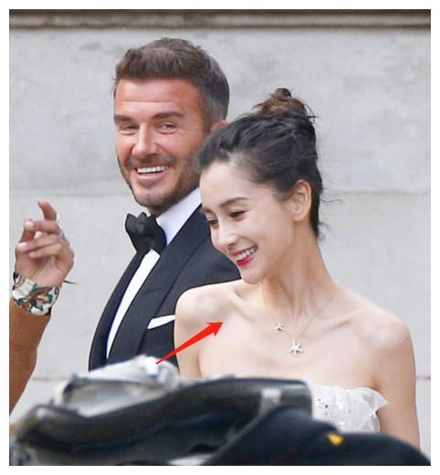 Baby与贝克汉姆照片被疯传,谁注意到了她的锁骨?都能养鱼了