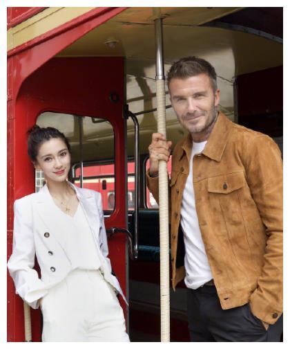 Baby与贝克汉姆照片被疯传,谁注意到了她的锁骨?都能养鱼了