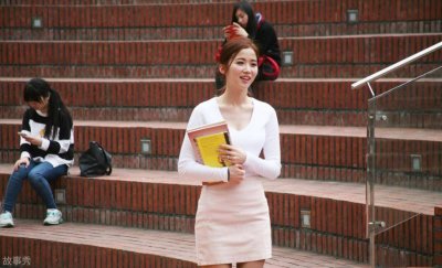 ​《妈妈的朋友》电影：不仅仅是情色电影，更是对女性角色的赞美