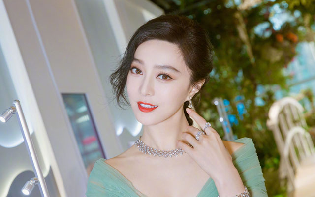 大陆最漂亮的80后女明星排行榜（中国80后最漂亮女明星）