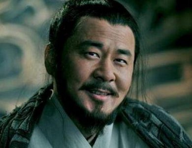 ​上将潘凤为何没几下就被华雄所斩？有三个原因，其三也是华雄死因