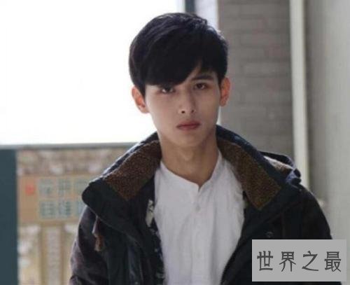 全国公认十大校草排行,白敬亭现如今第一!