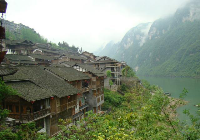 世界上有两个桃花源,一个在我们心中,一个在酉阳,快来旅游吧