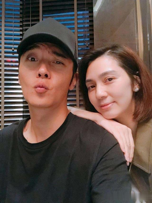 洪欣38嫁给张丹峰，如今48岁，她还能有几个最美的十年？